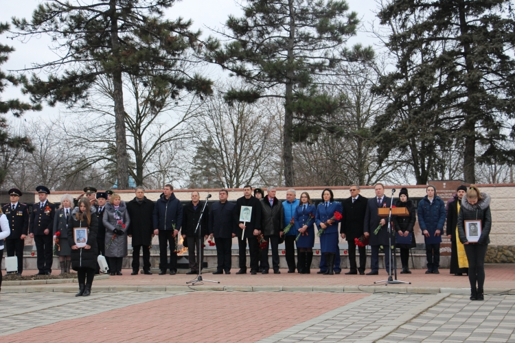 Работники прокуратуры Тбилисского района приняли участие в мероприятиях, посвященных 75-ой годовщине освобождения района от немецко-фашистских захватчиков