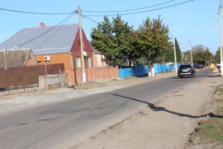 В Тбилисской идет ремонт дороги на улице Красной