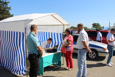 В Тбилисском районе прошел рейд по выявлению лиц, имеющих задолженности по налогам, штрафам и исполнительным листам