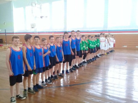 Тбилисские школьники стали победителями полуфинальных соревнования по баскетболу