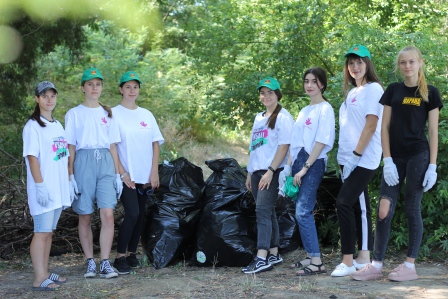 Тбилиссцы очистили от мусора берега реки Кубань