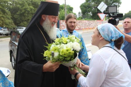Преосвященнейший Стефан провел службу в тбилисском храме