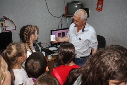 Школьники побывали на экскурсии в отделе МВД России по Тбилисскому району