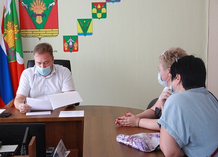 Евгений Ильин провел прием граждан