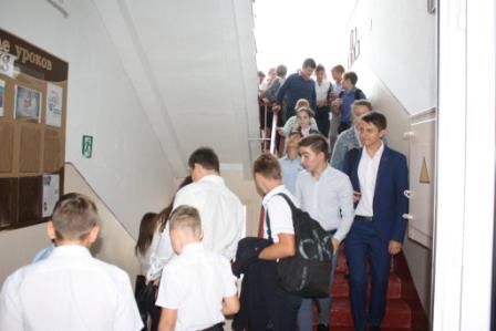 В пятой школе прошел День гражданской обороны
