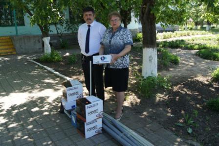 Депутат Тбилисского поселения оказал помощь школе № 3