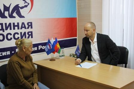 Депутат ЗСК провел прием граждан в Тбилисском районе