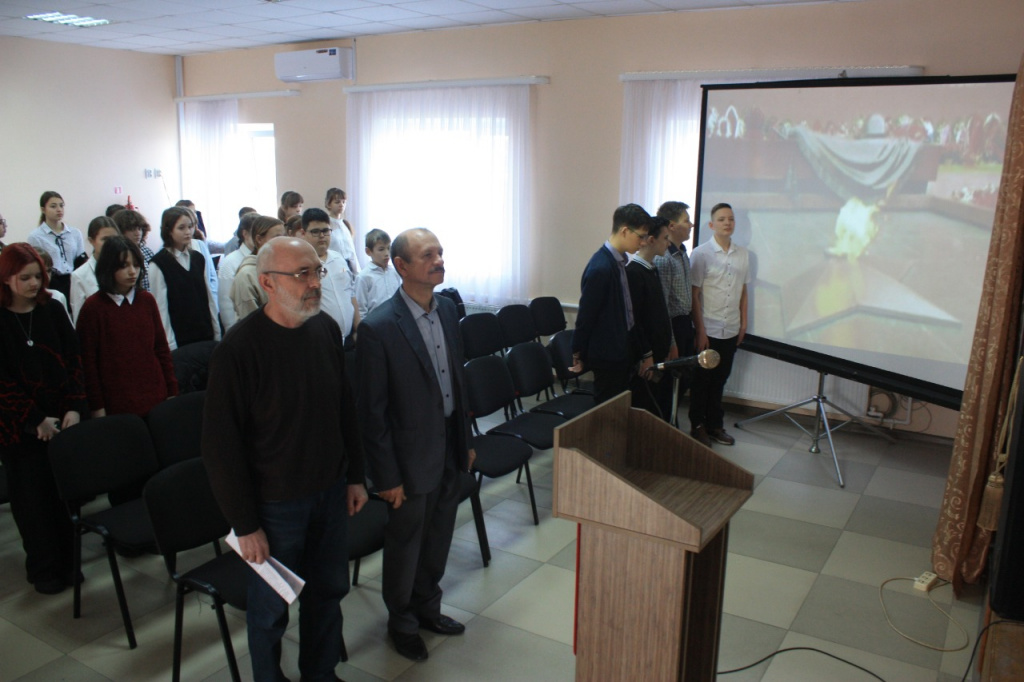 Дню Неизвестного солдата посвящается