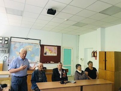 Школьники хутора Северин встретились с тружениками тыла