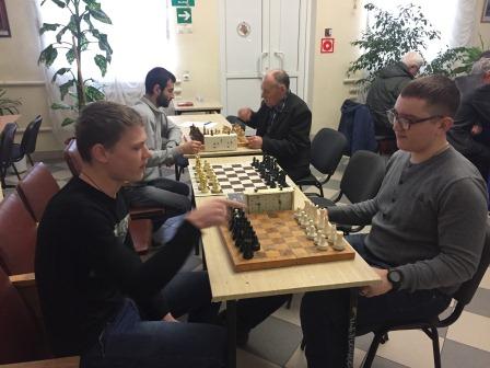 Продолжается личное первенство по шахматам