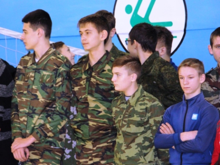 В шестой школе прошли районные соревнования по стрельбе из пневматического оружия