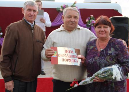 Яркий праздник прошел в поселке Терновом 