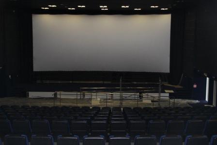 В тбилисском кинотеатре установили 3D оборудование