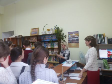 В Северокубанском Доме культуры для школьников организовали книжную выставку «Просто скажи, нет!»