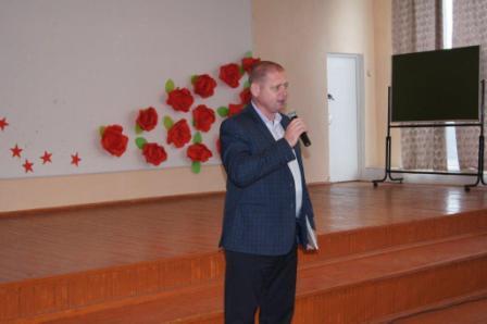 В школе № 6 станицы Тбилисской прошла торжественная линейка