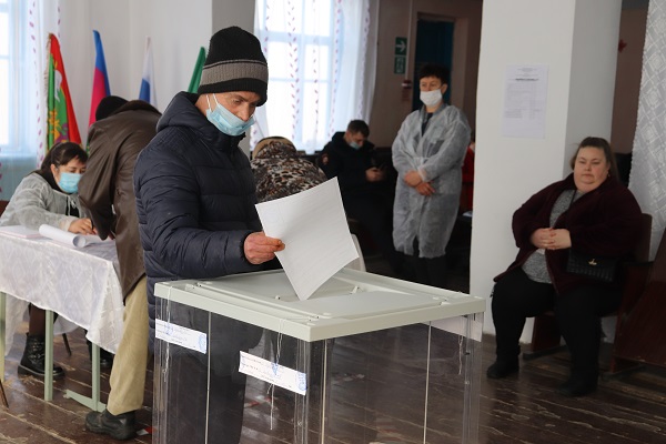 Завершилось голосование на досрочных выборах главы Песчаного сельского поселения Тбилисского района