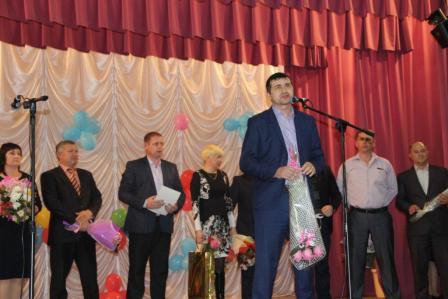 Евгений Ильин поздравил работников культуры