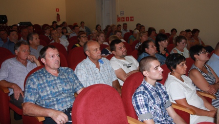 Новые парк, дороги и тротуары