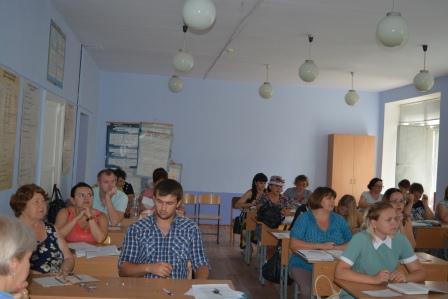 Глава Ванновского поселения встретился коллективами образовательных учреждений