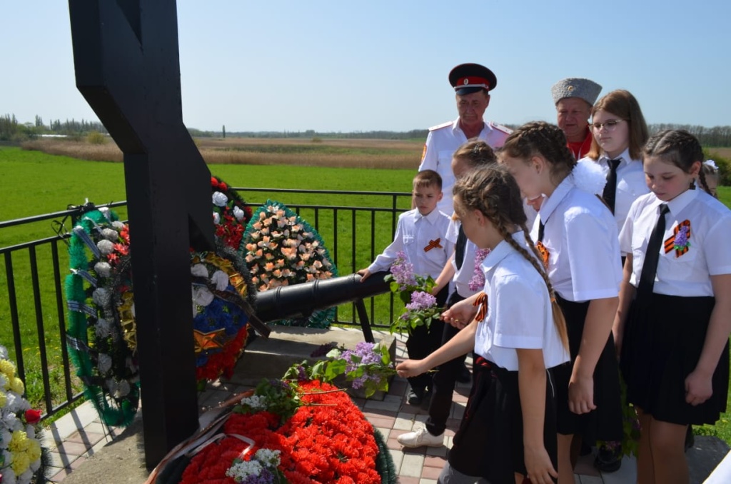 В Тбилисском районе почтили память казаков