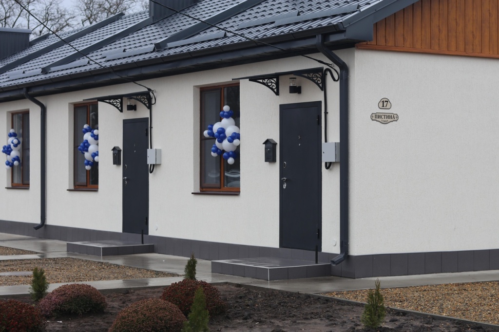 Жители Тбилисского района получили ключи от новых домов