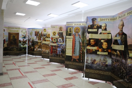 В Тбилисской проходит выставка "Небесные покровители земного воинства"