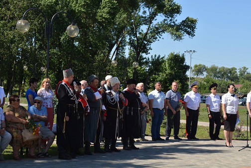 В Тбилисском районе открыли памятник погибшим сотрудникам милиции