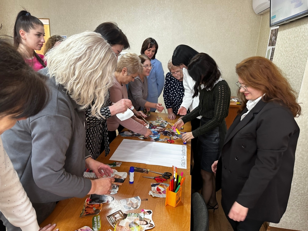 Групповое занятие для участниц проекта с психологом