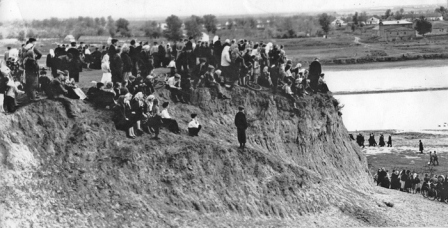 Тбилисцы наблюдают за съемками