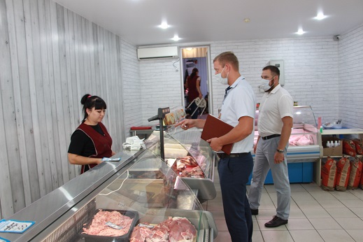 В Тбилисском районе объекты торговли проверили на соблюдение санитарных норм