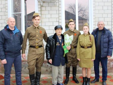 В Тбилисском районе участников Великой Отечественной войны поздравляют с Днем защитника Отечества