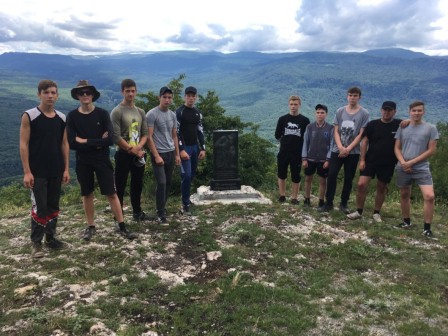 Юные тбилисцы побывали в походе в Апшеронском районе