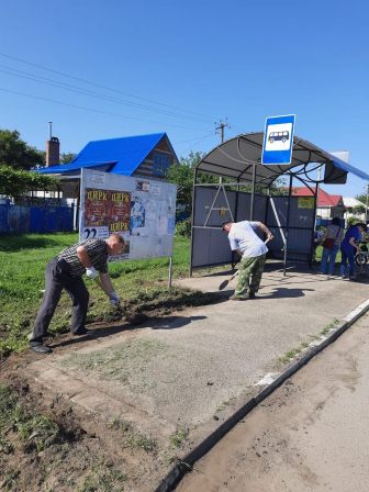 В Тбилисской привели в порядок остановочные пункты