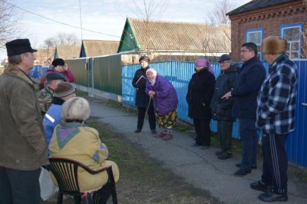 Глава Ванновского поселения встретился с жителями хутора Северокубанского 