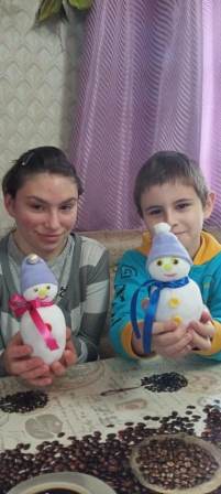 В Тбилисском районе для детей из замещающих семей провели творческий мастер-класс