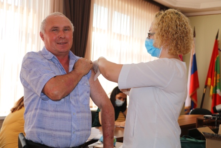 12 июля в администрации Тбилисского района состоялся второй прививочный день