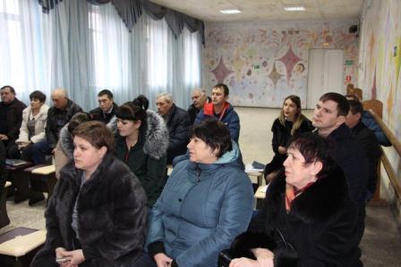 Евгений Ильин провел прием граждан в Нововладимировском поселении