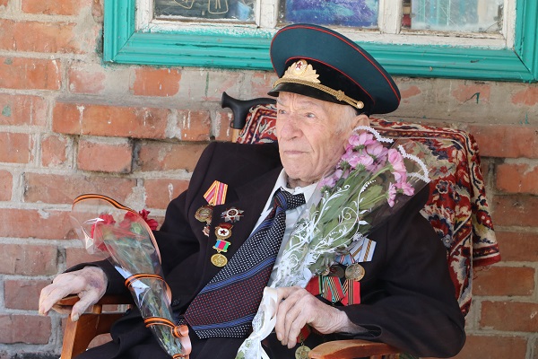 Для тбилисских ветеранов организовали парады Победы