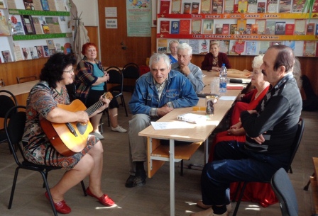 В районной библиотеке состоялось заседания клуба «Серебряные струны» 