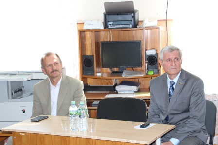 В тбилисской библиотеке прошла встреча двух поколений