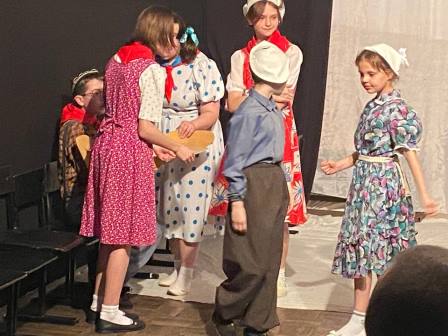 Центр эстетического воспитания детей «ТЮЗ» открыл конкурс-фестиваль детского творчества «Белая акация»