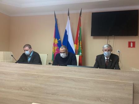 В Тбилисском районе проведено заседание районной трехсторонней комиссии