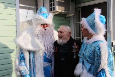 В Тбилисском районе с Новым Годом и Рождеством поздравляют участников Великой Отечественной войны