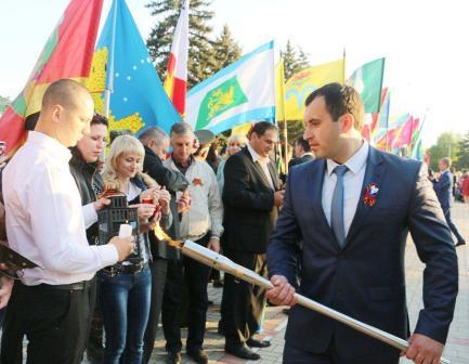 В станицу Динскую привезли Вечный огонь из Москвы 