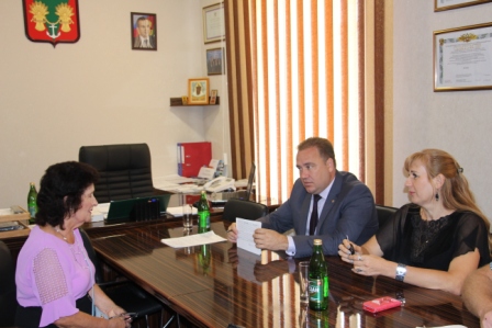 Евгений Ильин провел выездной прием граждан