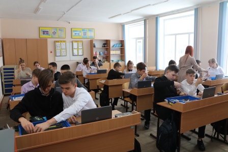 В седьмой школе станицы Тбилисской появился новый кабинет физики