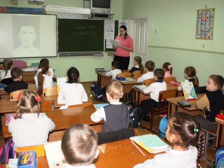 В пятой школе прошли Уроки мужества, посвященные освобождению Тбилисского района от немецко-фашистских захватчиков