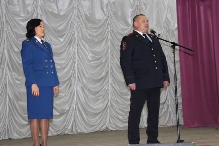 Сотрудников полиции поздравили с профессиональным праздником