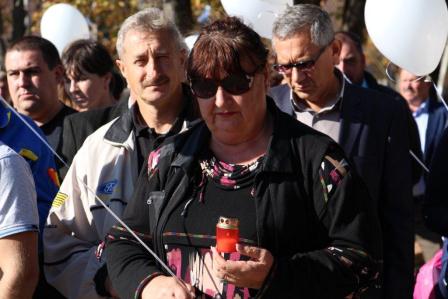 В Тбилисской прошел траурный митинг в память о погибших в Керчи