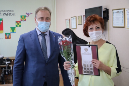 Награждение почетными грамотами и благодарственными письмами 